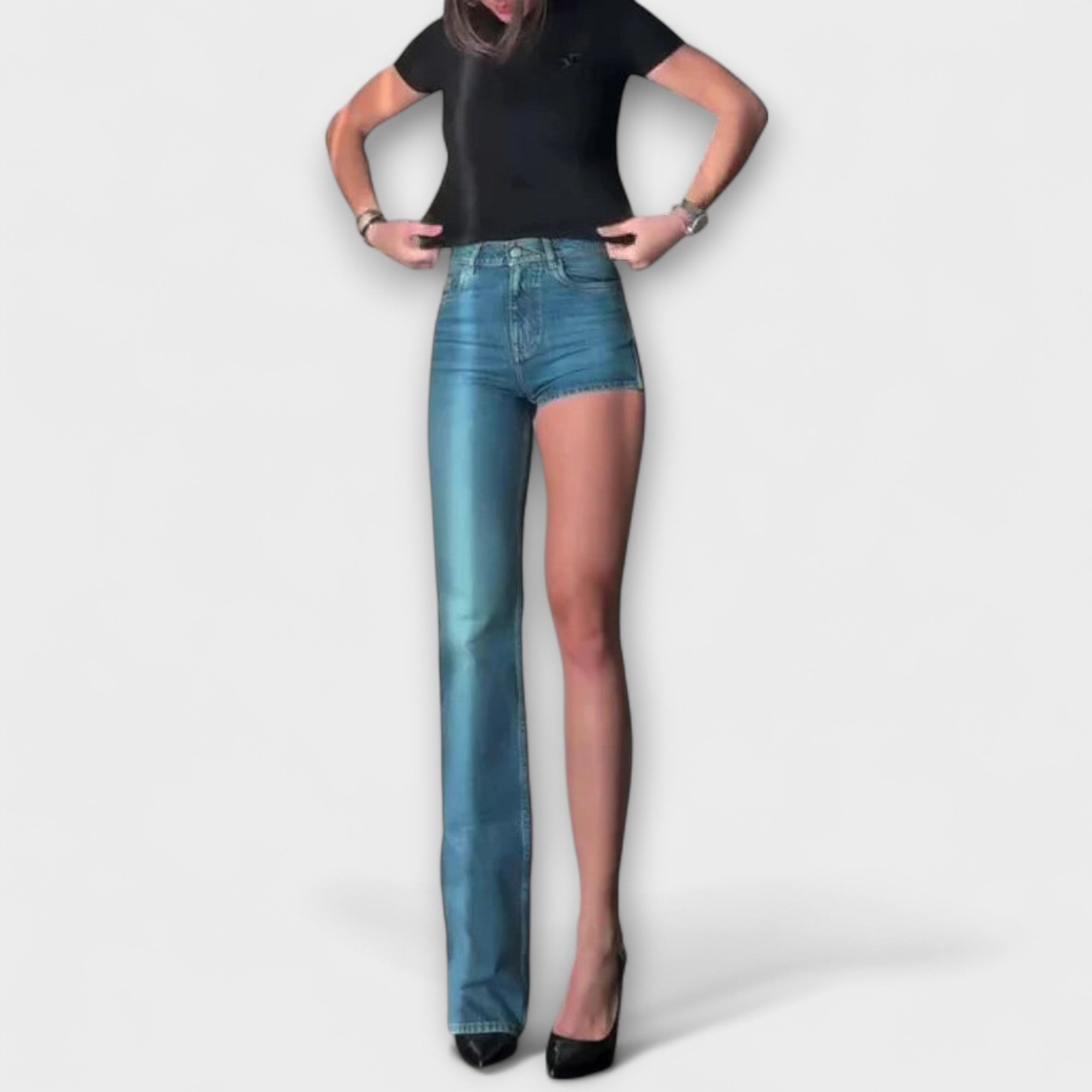 Astra - Trendiga Asymmetriska Denimshorts med En Axelrem