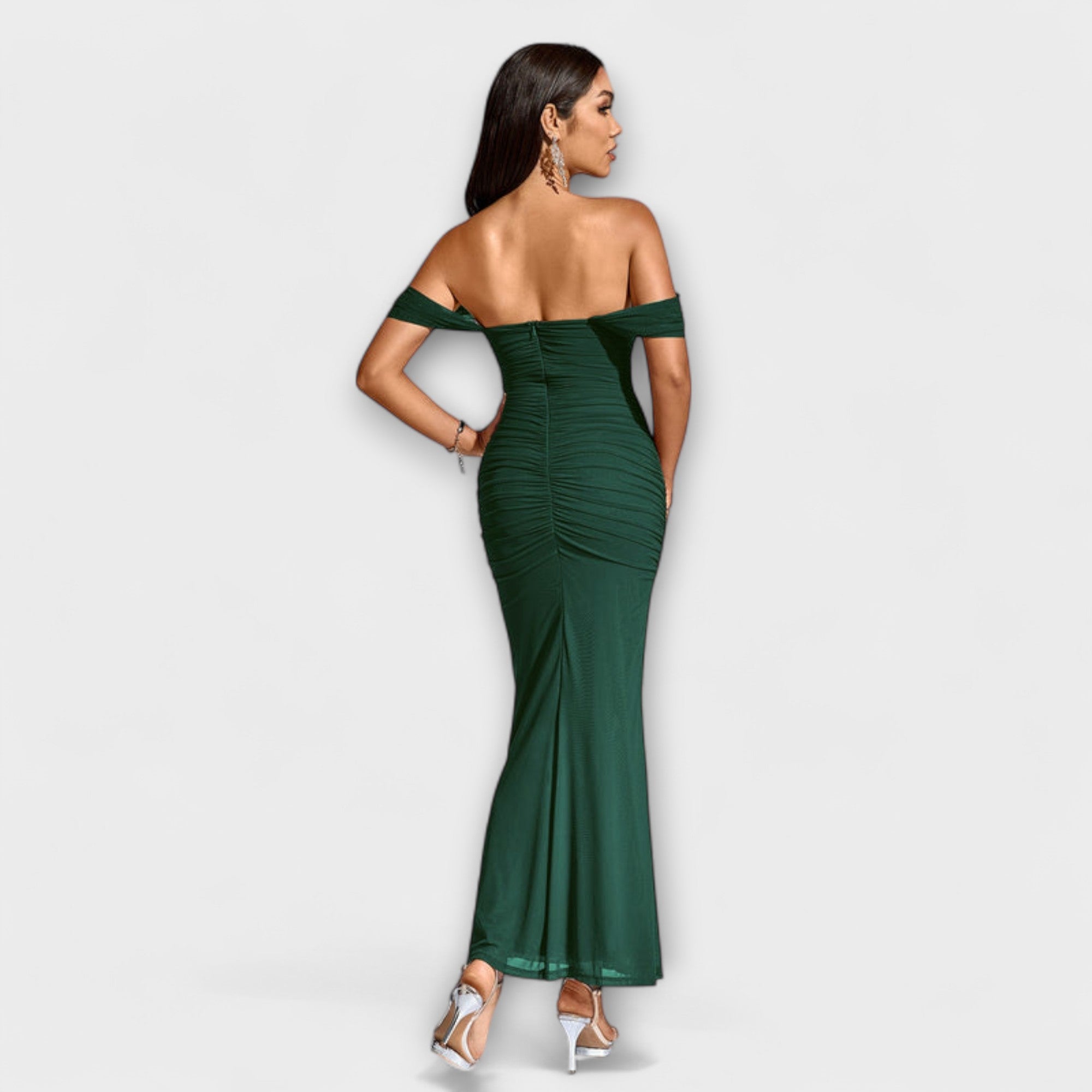 Ione - Off-Shoulder Ruching Bodycon Klänning