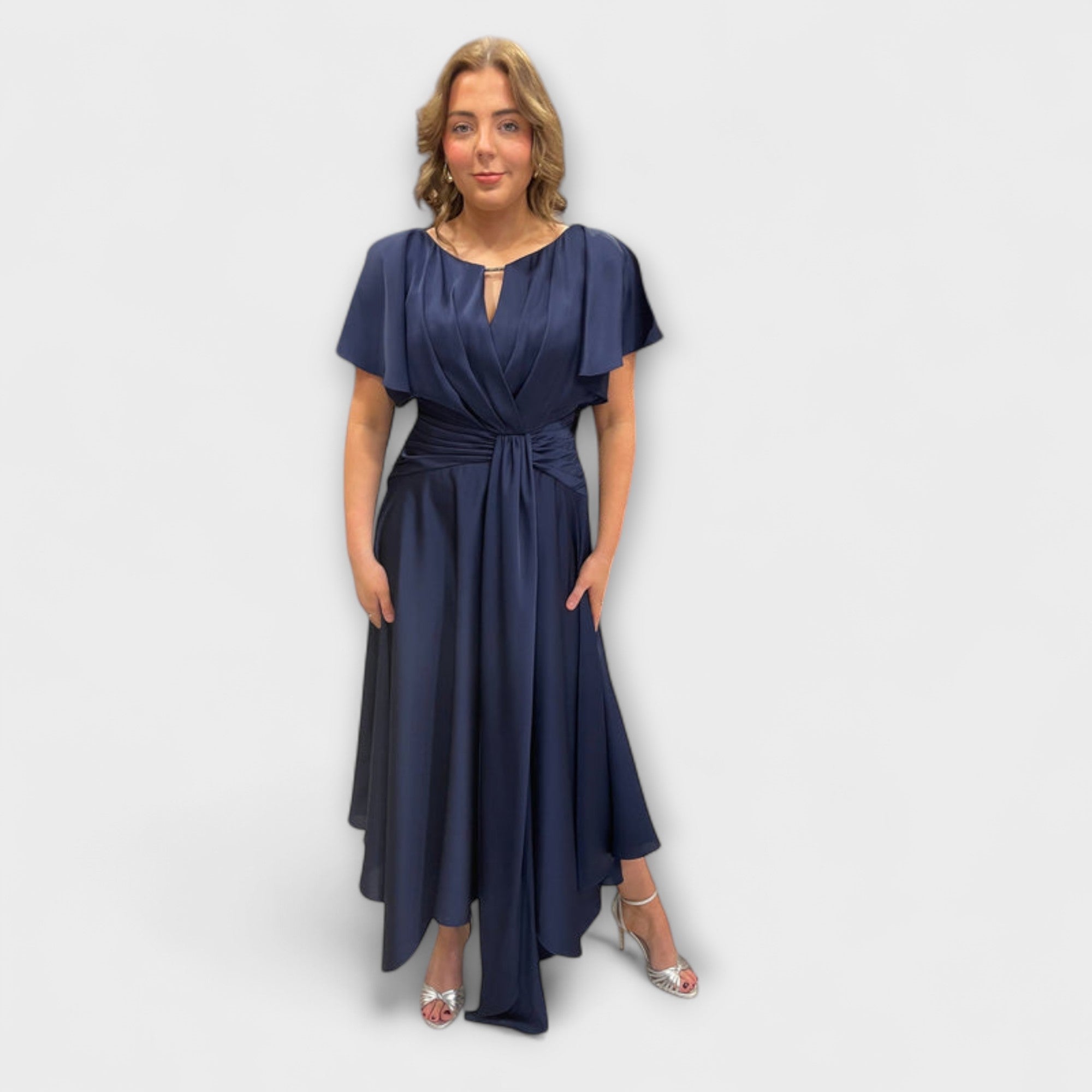 Anni – Maisonel Draperad Klänning