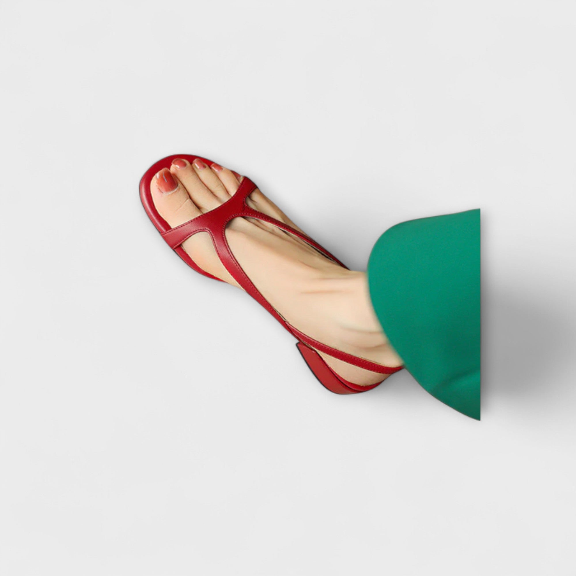 Evelyn - Eleganta Platta Sandaler Minna med Finslipad Finish