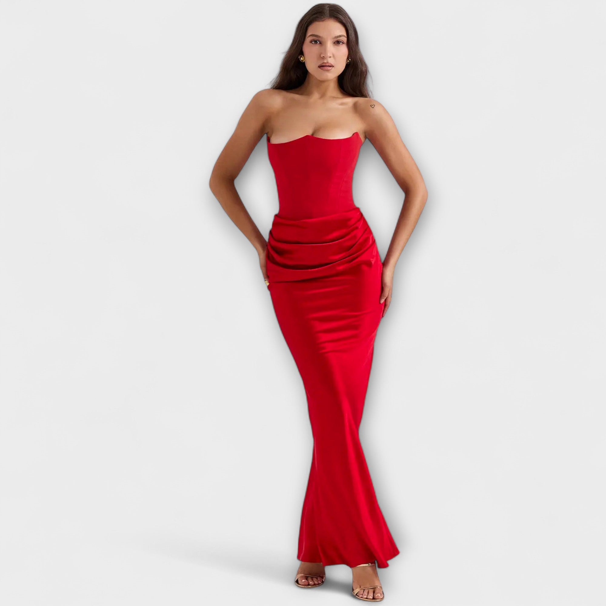 Off-the-Shoulder Satin Maxi Klänning med Drapering