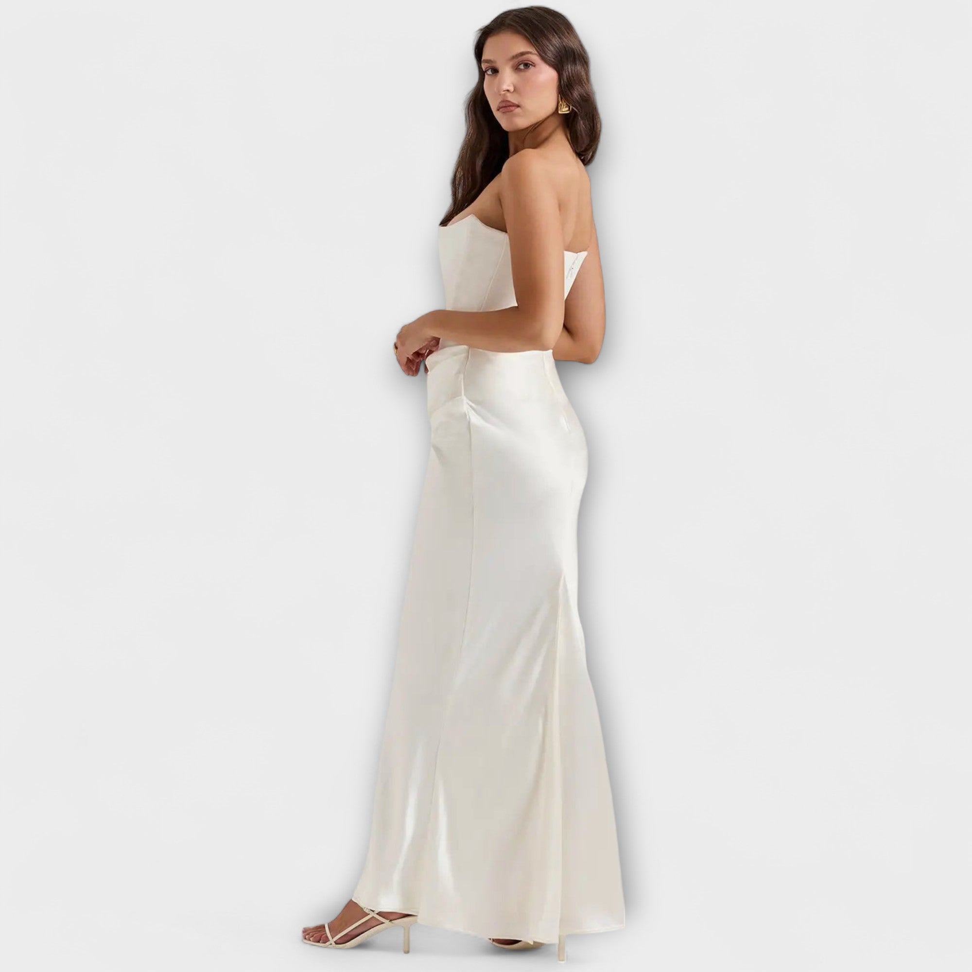 Off-the-Shoulder Satin Maxi Klänning med Drapering