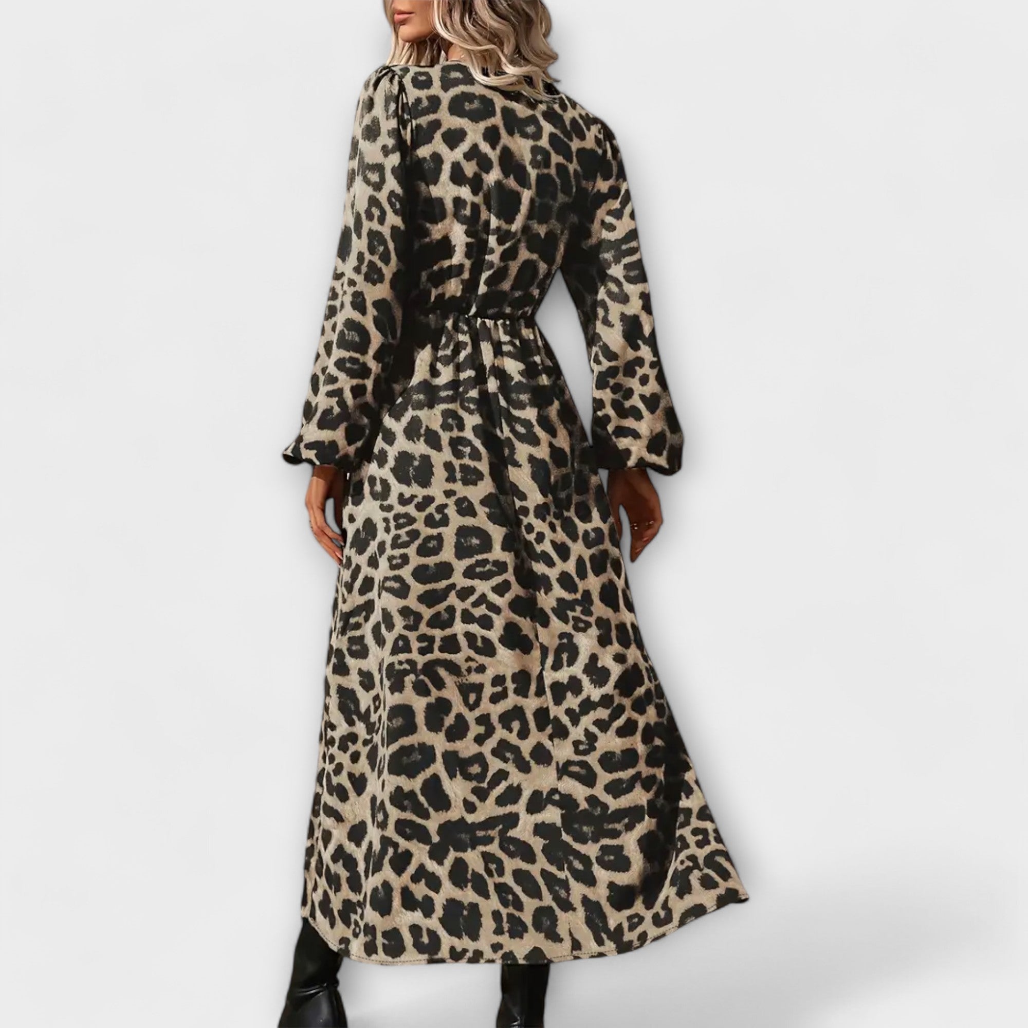 Natalie - Stilig Klänning med Leopardsmönster