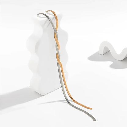 Elegant Lång Halsband med Justerbar Ormdesign