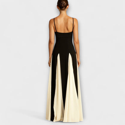 Ember - Klassisk Elegans A-linje Maxi Klänning med Tyllpaneler