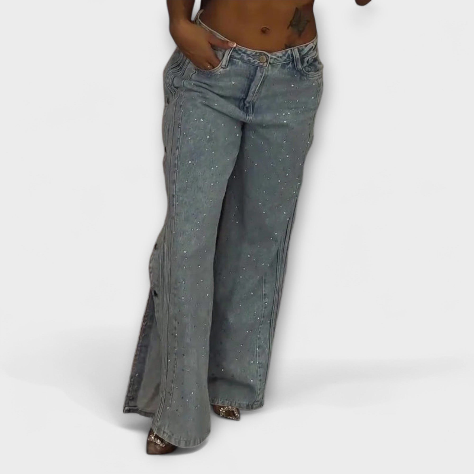 Nola - Högmidjade Jeans Prydd med Rhinestones och Sidoknappar