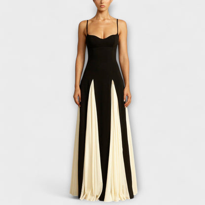 Ember - Klassisk Elegans A-linje Maxi Klänning med Tyllpaneler